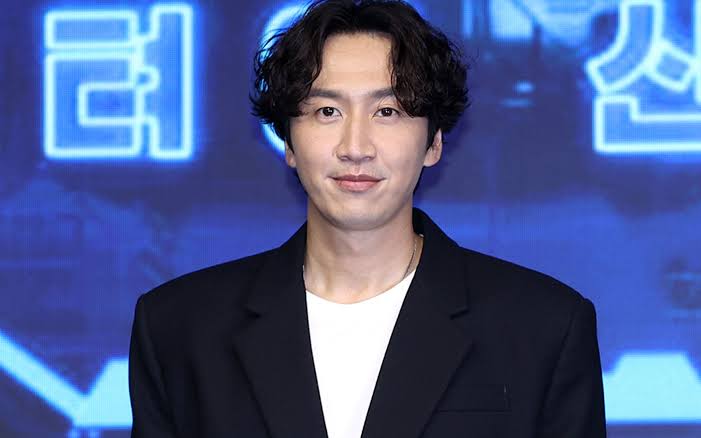 Lee Kwang Soo Protes, Staf Yang Se Chan Merokok di Lokasi Syuting