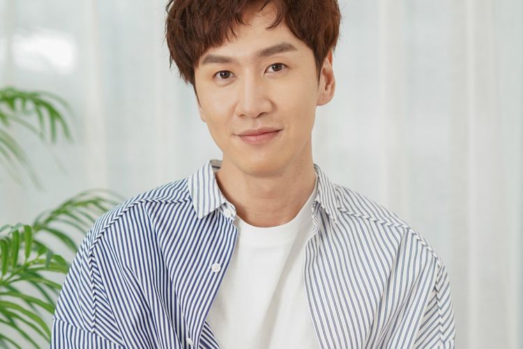 Lee Kwang Soo Siap Comeback Akting dengan Dua Drama Berbeda