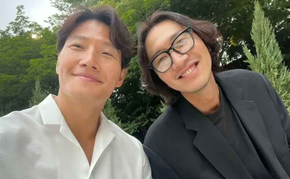 Absennya Lee Kwang Soo di Pernikahan Kim Jong Kook Bikin Heboh