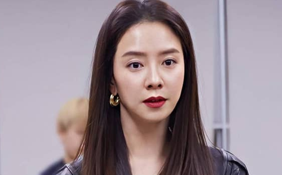 Song Ji-hyo Dipuji karena Sikap di Balik Layar Running Man